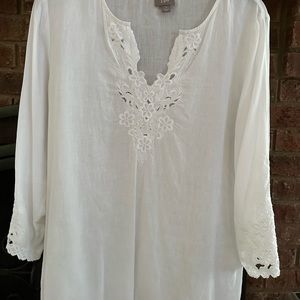 J Jill white embroidered top size Medium